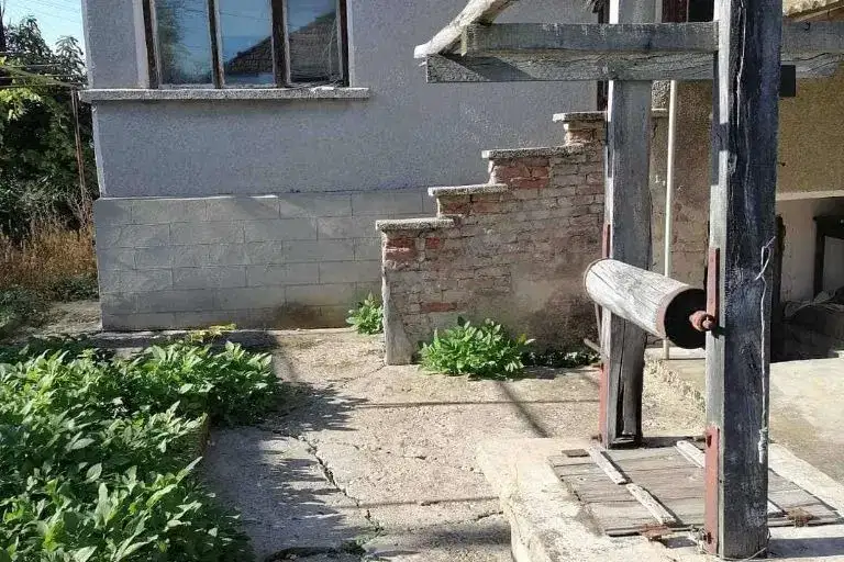 House in Oblast Veliko Tyrnovo, Dobri Dyal