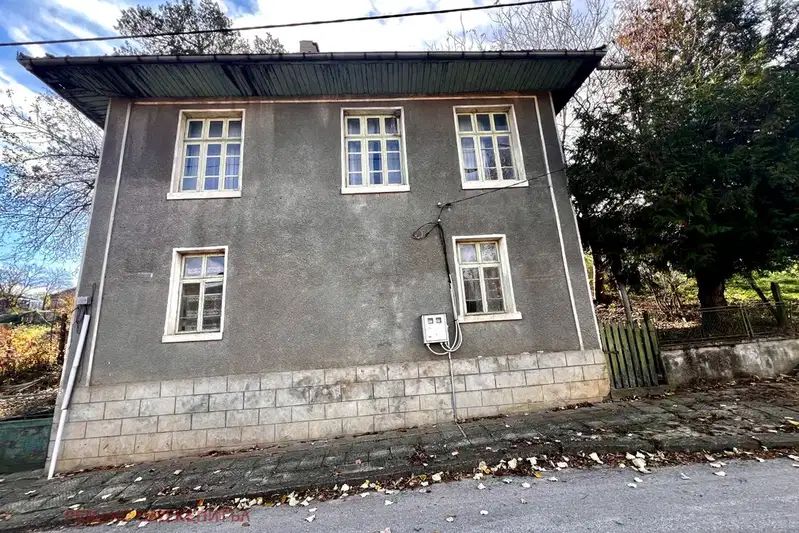 House in Oblast Veliko Tyrnovo, Kostel