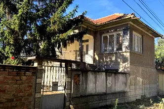 Къща във Велико Търново, с. Поликраище