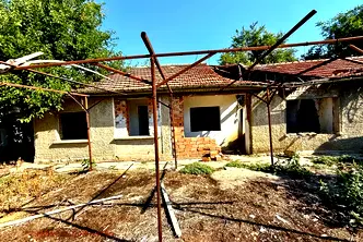 Къща във Велико Търново, с. Поликраище