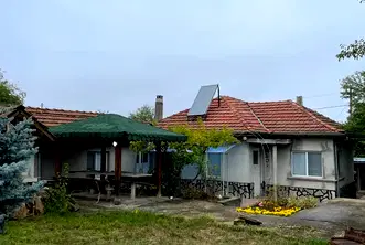 Къща във Велико Търново, с. Поликраище