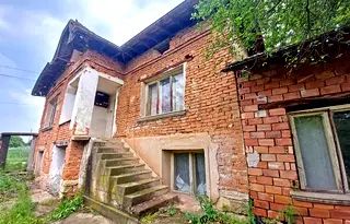 Къща във Велико Търново, с. Сломер