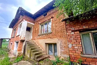 Къща във Велико Търново, с. Сломер