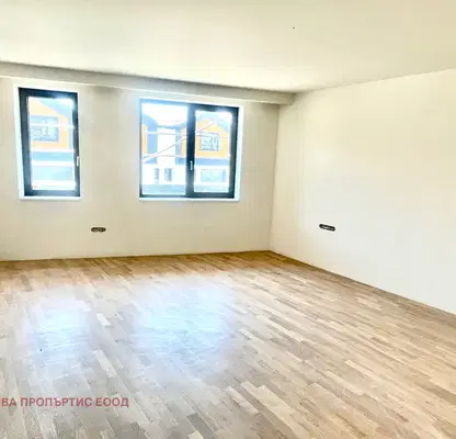 Photo 3 — 5-bedroom apartment in област София, Samokov