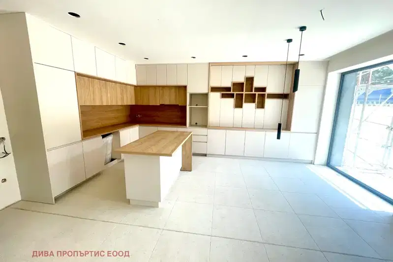 5-bedroom apartment in област София, Samokov