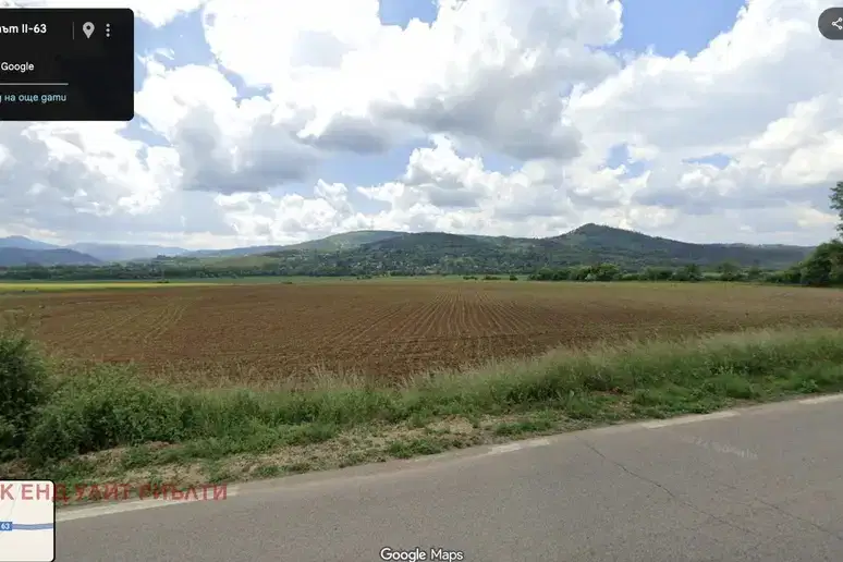 Земеделски имот в Перник, Трън