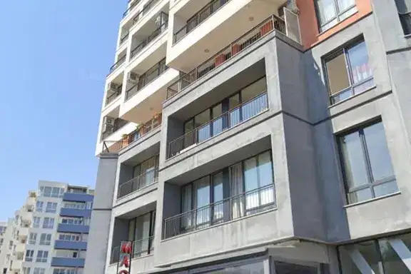 Office in Студентски