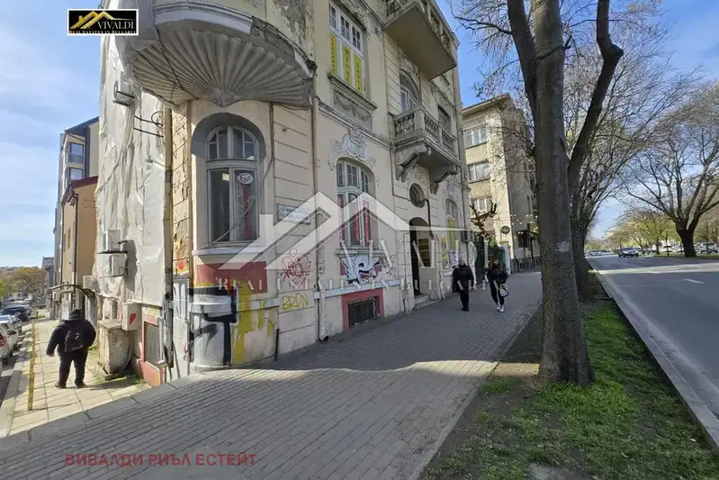 Office in Varna, Centyr
