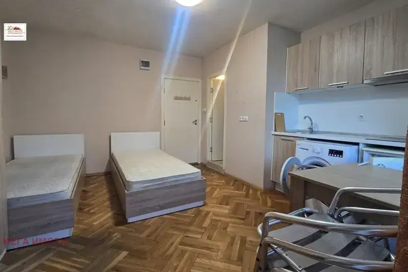 Офис в Бургас, Център