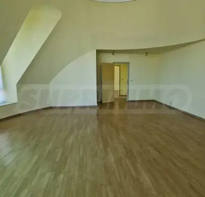 Photo 4 — Office in Varna, Jp Gara