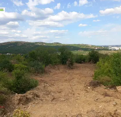 Photo 2 — Plot in Студентско че