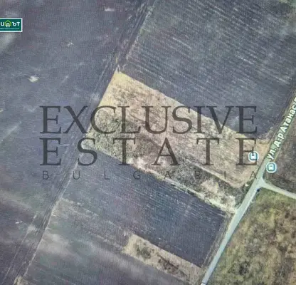Photo 3 — Plot in Topoli