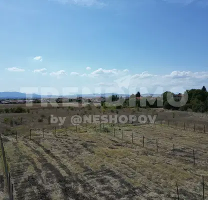 Photo 3 — Plot in Voluyak