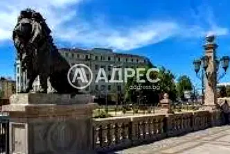 Парцел в София, Център