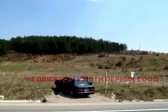 Парцел в Перник, Църква