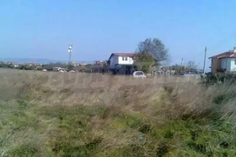 Парцел във Варна, Галата