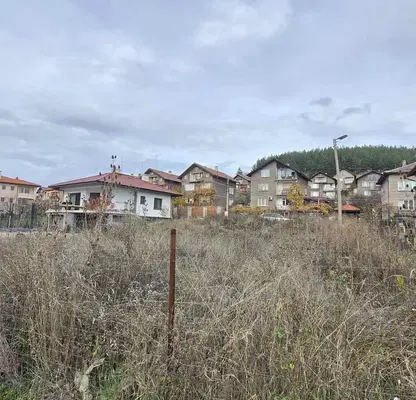 Снимка 3 — Парцел в Перник, Изток