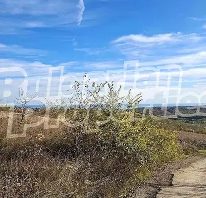 Снимка 4 — Парцел във Варна, м-т Боровец - юг