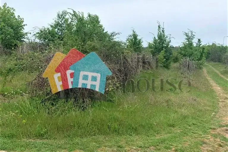 Парцел във Варна, м-т Прибой