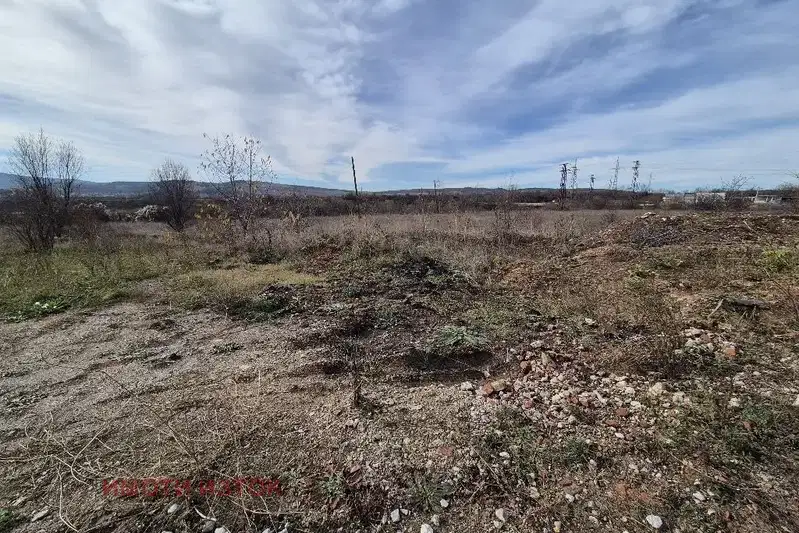 Парцел в Перник, Промишлена зона