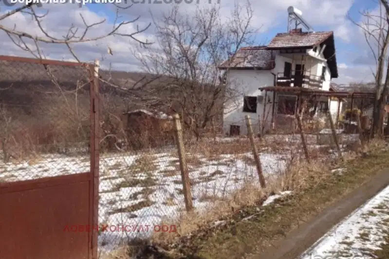 Plot in Lovech, Sinan Tepe