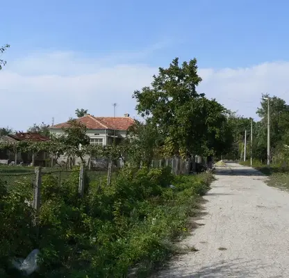 Снимка 2 — Парцел в Добрич, с. Сенокос