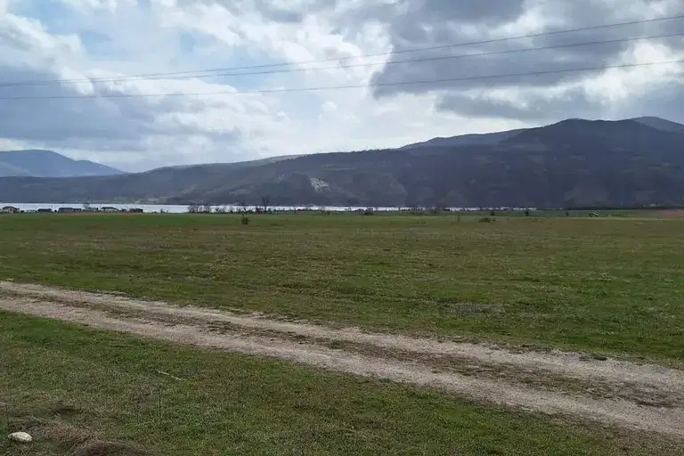 Парцел в Кърджали, с. Широко поле