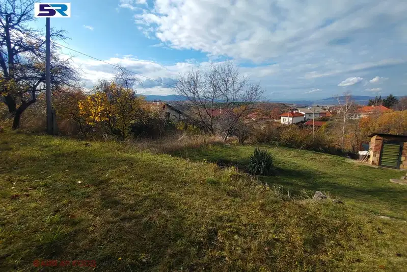 Парцел в Перник, с. Кладница