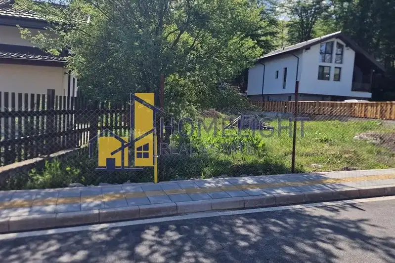 Парцел в София, Правец