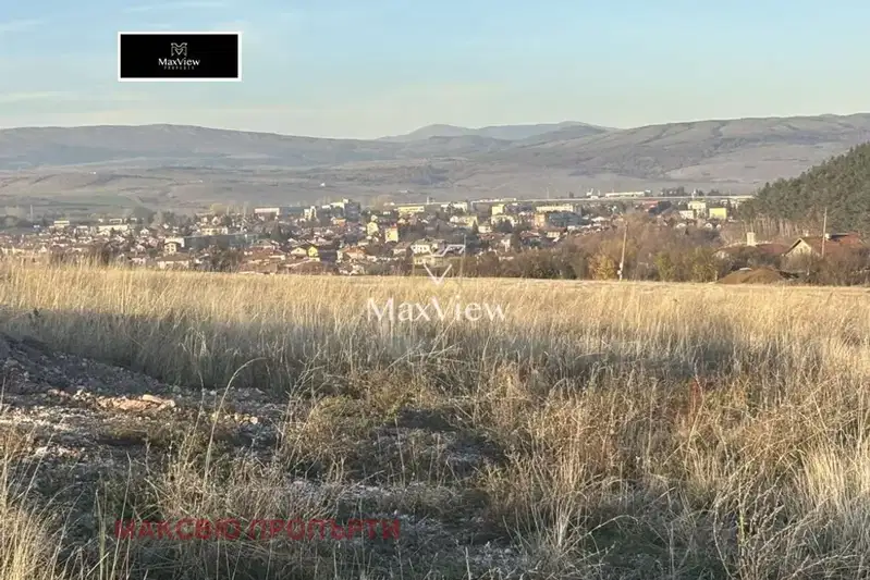 Парцел в София, Сливница