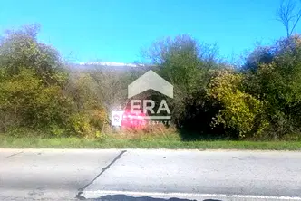 Парцел във Варна, с. Комунари