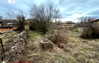 Парцел във Велико Търново, с. Емен
