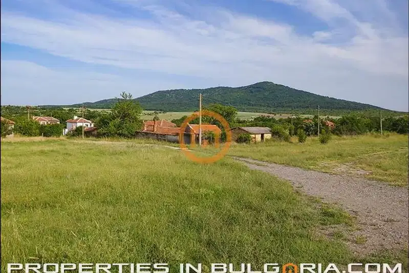 Plot in Oblast Yambol, Voinika