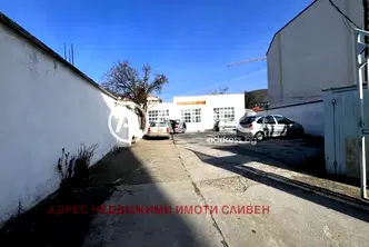 Промишлена сграда в Сливен, Център