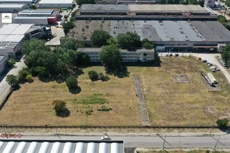 Industrial Building in Plovdiv, Industrialna Zona - Yug