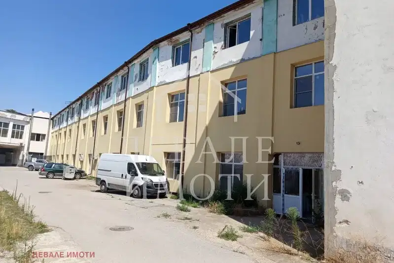 Industrial Building in Ruse, Promishlena Zona - Zapad