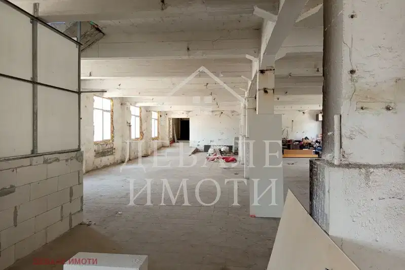 Industrial Building in Ruse, Promishlena Zona - Zapad
