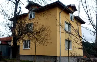 Промишлена сграда в Перник, Брезник