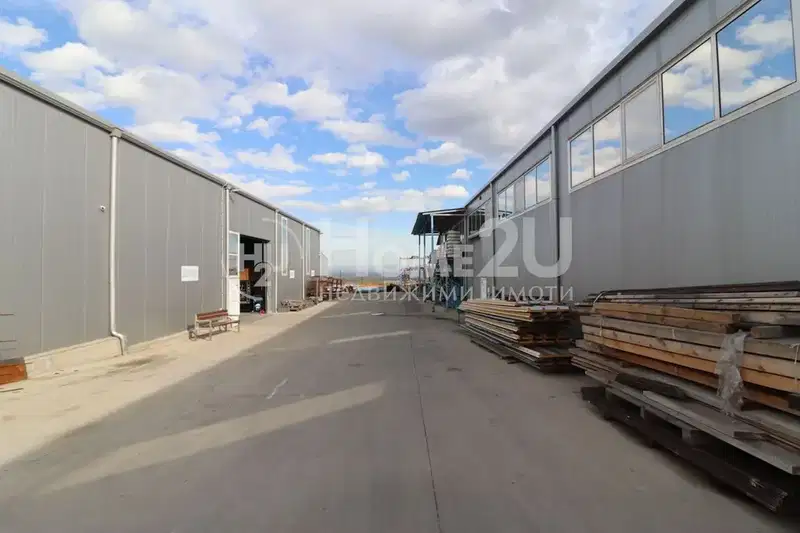 Industrial Building in Oblast Plovdiv, Kuklen