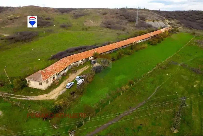 Industrial Building in Oblast Shumen, Dibich