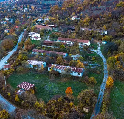 Снимка 4 — Промишлена сграда в София, Своге