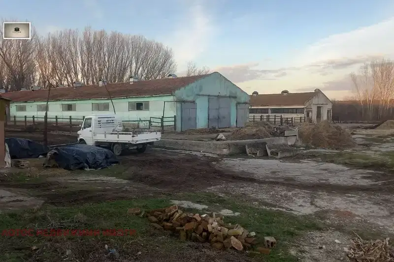 Промишлена сграда във Велико Търново, с. Ресен