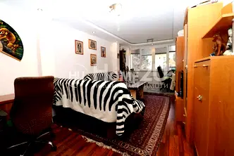 Тристаен апартамент в Банкя