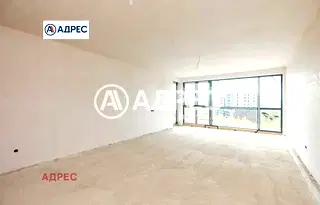 Тристаен апартамент във Варна, Бриз
