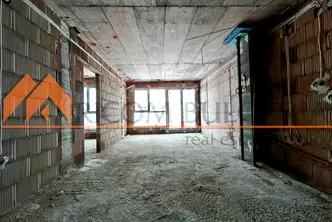 Тристаен апартамент във Варна, Бриз