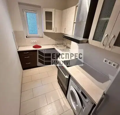Photo 3 — 3-bedroom apartment in Varna, Centyr
