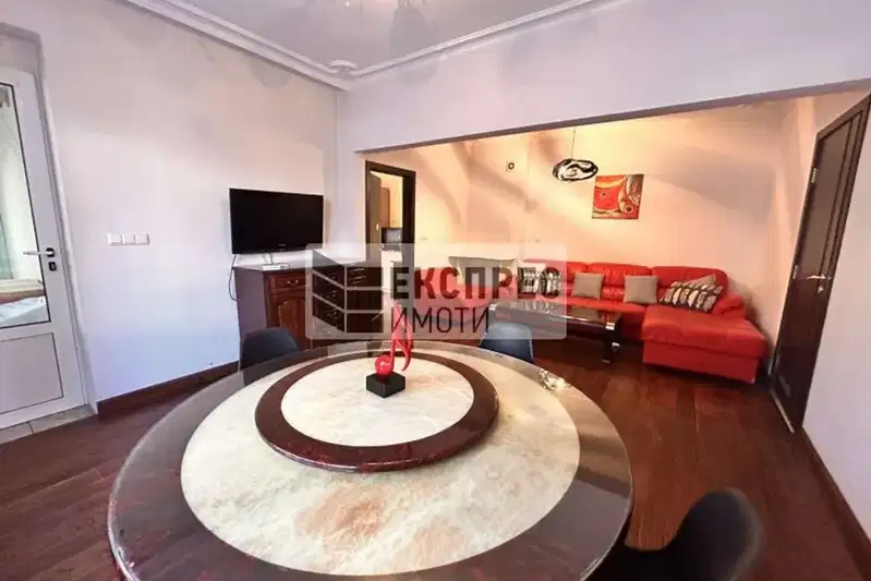 3-bedroom apartment in Varna, Centyr