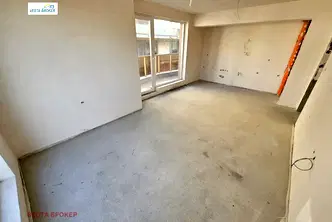 Тристаен апартамент в Кърджали, Център