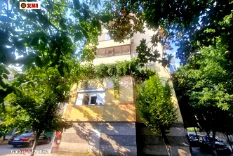 Тристаен апартамент в Пазарджик, Център