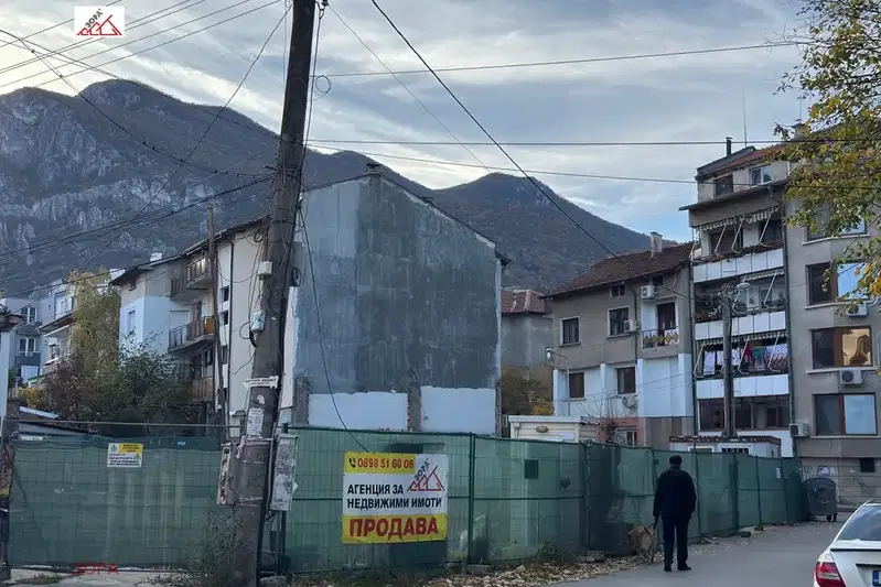 3-bedroom apartment in Vraca, Centyr